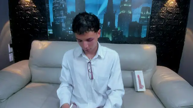 Shadow Booy online show from June 2026 07:08:02 PM