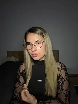 NickyWilde online show from June 2026 05:22:01 PM