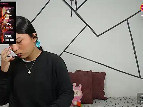 charlotte vickie online show from June 2026 11:08:01 AM