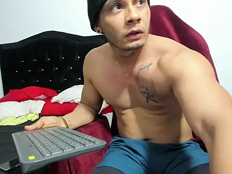 Jose22leal online show from June 2026 07:19:02 PM