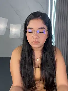 ValentinaLuciana online show from June 2026 12:52:02 PM