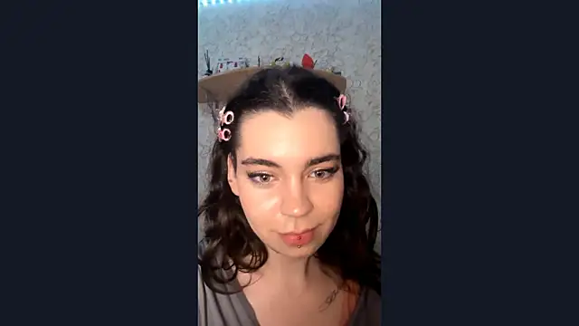 LaceyBatter online show from June 2026 07:37:01 PM