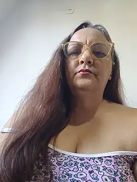 Your Momy69 online show from May 2026 01:40:02 PM