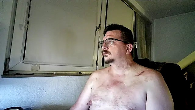 Redtaiger online show from June 2026 09:41:02 PM