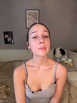 Snapshot of ChiaraMauzi chatting on July 2026 05:05:02 PM ChiaraMauzi online show from July 2026 05:05:02 PM
