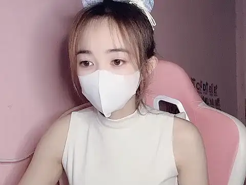 Alee8668 online show from July 2026 06:43:02 PM