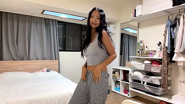 JaninaVolek online show from June 2026 02:33:01 PM