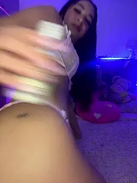 analicia-22 online show from June 2026 02:51:01 AM