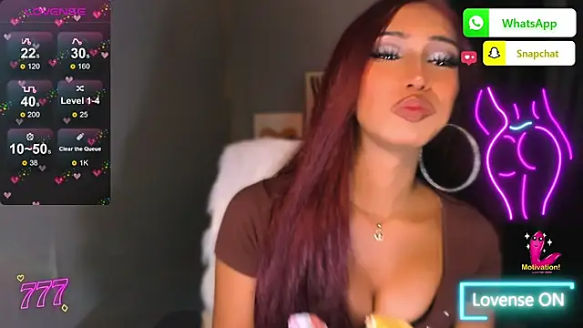 Snapshot of Attractive_Goddess_Isla chatting on July 2026 07:23:02 AM Attractive Goddess Isla online show from July 2026 07:23:02 AM