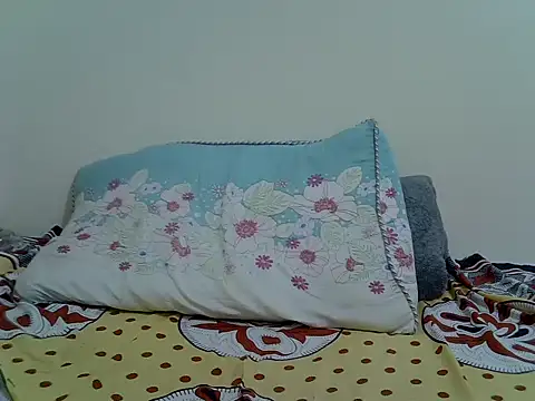 freakypetite online show from June 2026 10:02:01 PM