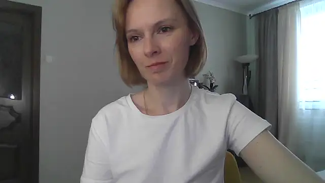 AdelleLovee  online show from June 2026 03:29:01 PM