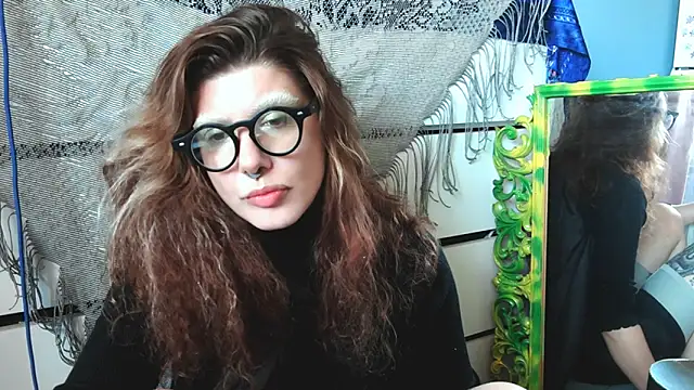 Snapshot of VivienDarkbloom chatting on June 2026 01:30:01 PM VivienDarkbloom online show from June 2026 01:30:01 PM