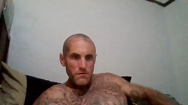 Snapshot of 40andnasty chatting on June 2026 06:52:01 AM 40andnasty online show from June 2026 06:52:01 AM