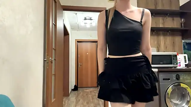 YelledBlink online show from June 2026 01:28:02 PM