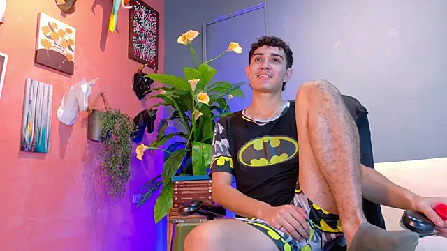 aalejo gray online show from June 2026 01:14:01 PM