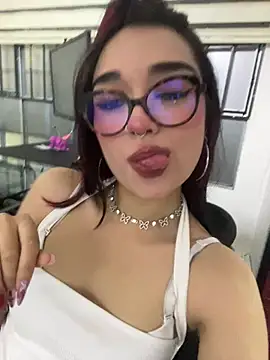 Start xmoonx online show from July 2026 03:33:02 AM