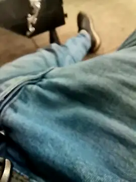 Singlemaleforcouples online show from December 2024 11:21:02 AM