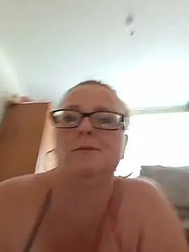 Snapshot of Naughtybutnicedaisy chatting on July 2026 04:09:01 PM Naughtybutnicedaisy online show from July 2026 04:09:01 PM