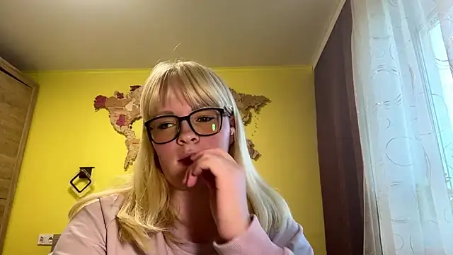 LeslyKelly online show from June 2026 04:12:02 PM