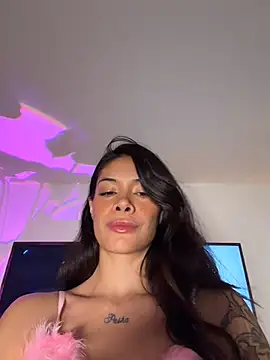 SiennaLuvs online show from July 2026 01:03:01 PM