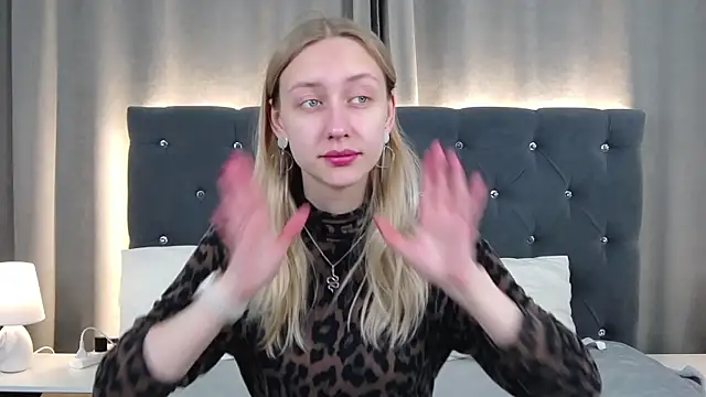 LirienVexx online show from June 2026 03:33:02 AM