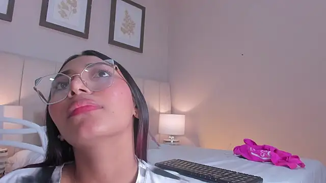 Snapshot of vanessa__stp chatting on June 2026 06:34:01 PM vanessa stp online show from June 2026 06:34:01 PM
