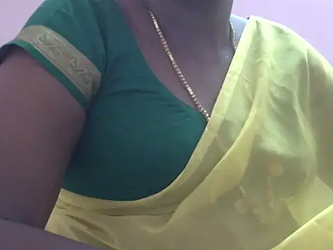 Snapshot of tamil-priyaaa chatting on July 2026 06:14:02 PM tamil-priyaaa online show from July 2026 06:14:02 PM