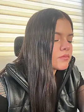 Camila Duarte 2 online show from June 2026 04:00:01 PM