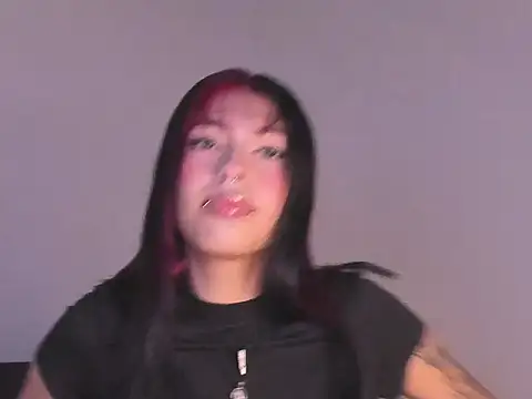 Snapshot of EvaBenely_ chatting on July 2026 06:50:02 AM EvaBenely online show from July 2026 06:50:02 AM
