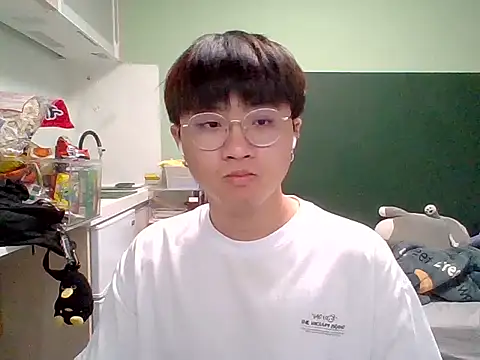 Yang 571 online show from June 2026 07:35:02 PM