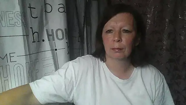 Snapshot of Schastlivaya43 chatting on June 2026 02:40:01 PM Schastlivaya43 online show from June 2026 02:40:01 PM