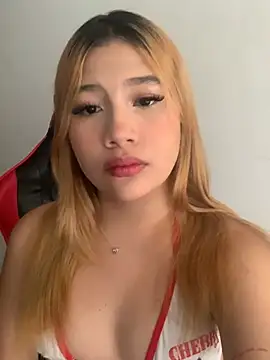 Snapshot of zury_cute1 chatting on June 2026 09:43:02 PM zury cute1 online show from June 2026 09:43:02 PM