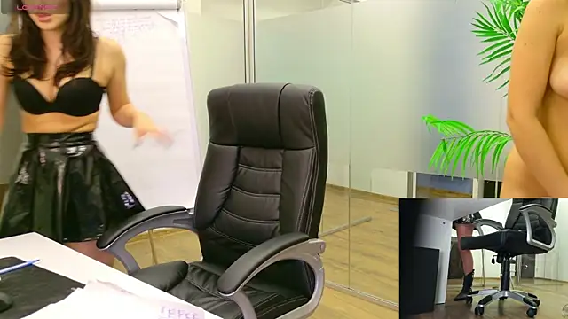 Snapshot of BabesGoWild chatting on February 2025 11:55:02 PM BabesGoWild online show from February 2025 11:55:02 PM