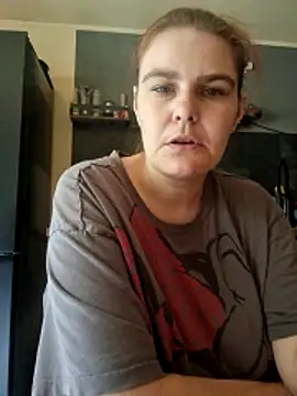 Snapshot of GoldenWifee chatting on June 2026 05:07:01 AM GoldenWifee online show from June 2026 05:07:01 AM