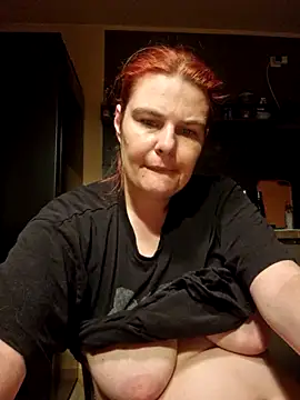 Snapshot of GoldenWifee chatting on July 2026 04:07:02 AM GoldenWifee online show from July 2026 04:07:02 AM