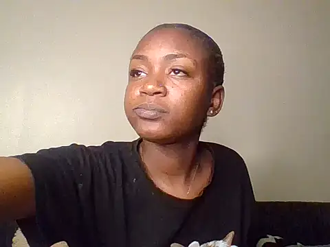 Snapshot of Lill_Miss chatting on June 2026 09:17:01 PM Lill Miss online show from June 2026 09:17:01 PM
