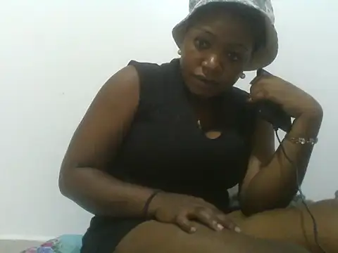 Snapshot of sweett_camillah chatting on June 2026 06:56:01 PM sweett camillah online show from June 2026 06:56:01 PM