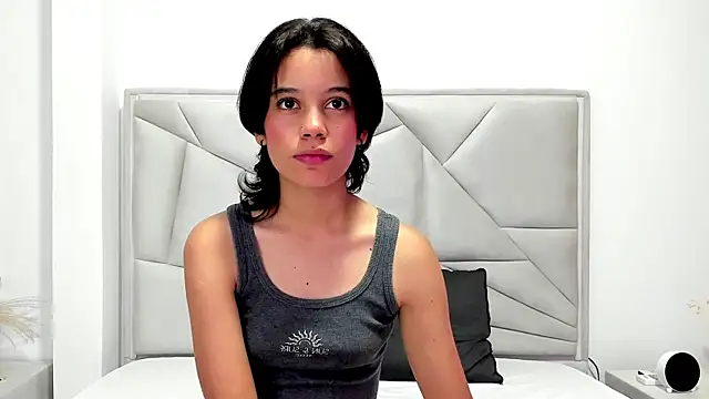 Fernanda xxx online show from June 2026 07:35:02 PM