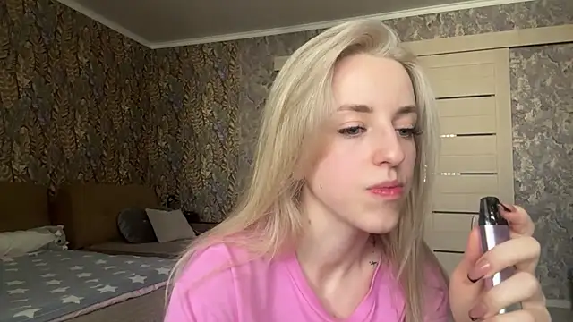 Snapshot of KrissySharp chatting on June 2026 09:14:01 AM KrissySharp online show from June 2026 09:14:01 AM