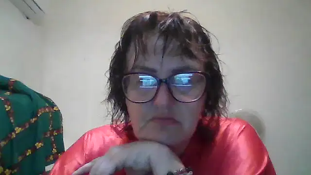 Snapshot of ErikaXShine chatting on June 2026 08:14:01 PM ErikaXShine online show from June 2026 08:14:01 PM