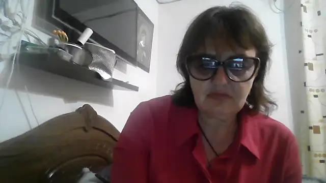 Snapshot of ErikaXShine chatting on July 2026 07:13:02 PM ErikaXShine online show from July 2026 07:13:02 PM