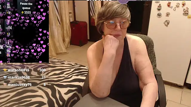 Sharon Amore online show from July 2026 06:40:02 PM