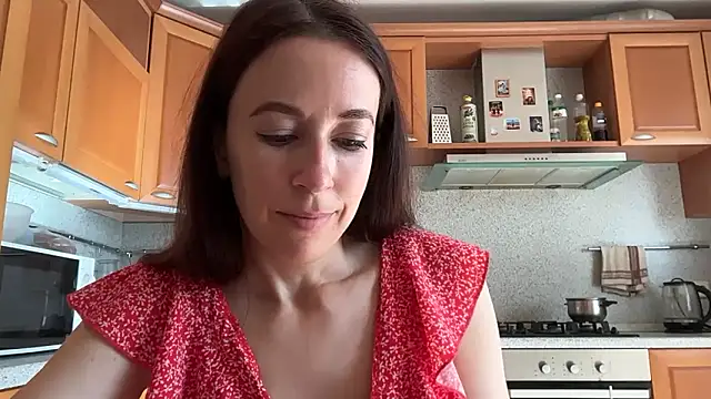 Flamingo Queen online show from June 2026 05:21:01 AM