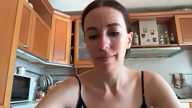 Flamingo Queen online show from June 2026 06:03:01 AM