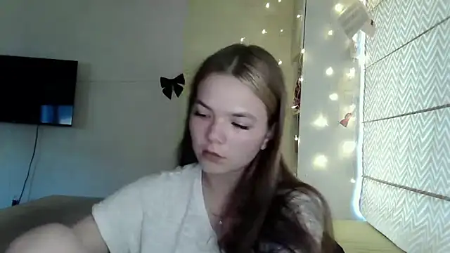 AvrilGillig online show from June 2026 03:13:01 PM