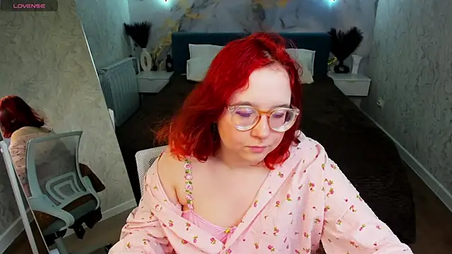 Snapshot of Aleks-casterrr chatting on July 2026 05:06:02 PM Aleks-casterrr online show from July 2026 05:06:02 PM