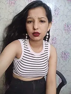 Snapshot of Queen_Rosyy chatting on June 2026 02:47:02 AM Queen Rosyy online show from June 2026 02:47:02 AM