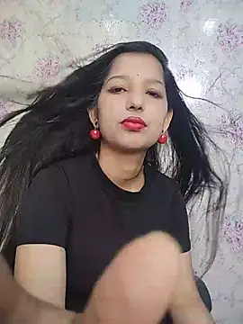 Snapshot of Queen_Rosyy chatting on June 2026 02:51:02 AM Queen Rosyy online show from June 2026 02:51:02 AM
