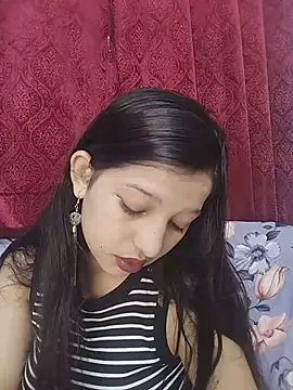 Snapshot of Queen_Rosyy chatting on July 2026 03:37:01 AM Queen Rosyy online show from July 2026 03:37:01 AM