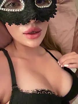 AlexandraMoore03 online show from June 2026 08:11:02 PM